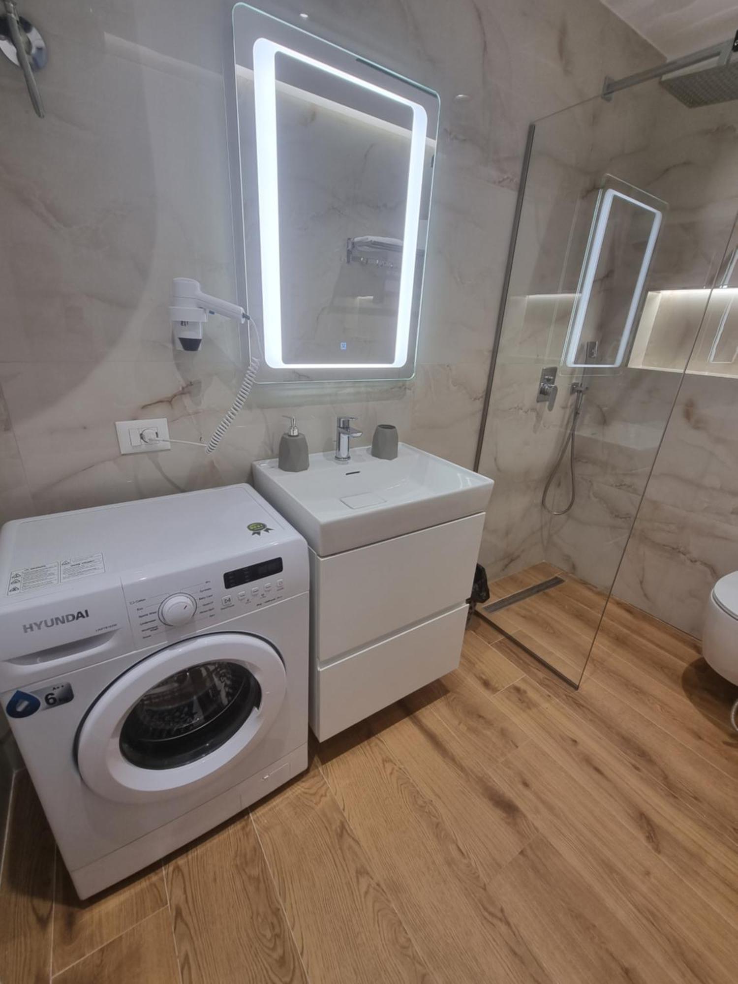 Remar Apartments Vlorë Екстериор снимка